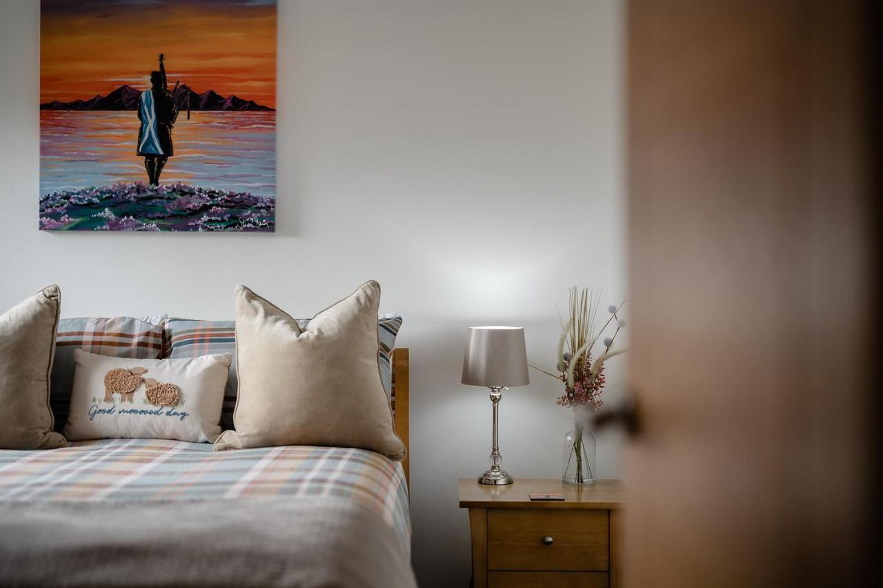 Ness Riverfront Holiday Home - City Centre Ίνβερνες Εξωτερικό φωτογραφία