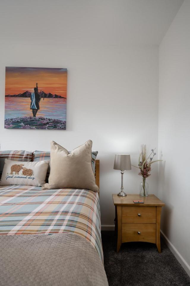 Ness Riverfront Holiday Home - City Centre Ίνβερνες Εξωτερικό φωτογραφία